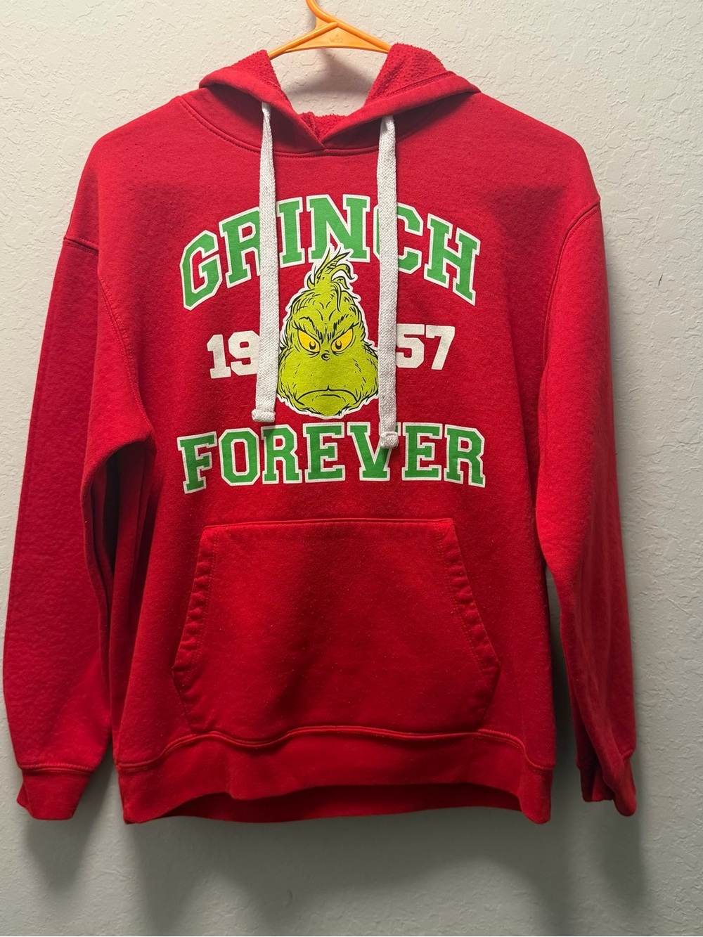 Red 'Grinch Forever' Pullover Hoodie Women’s size Large
